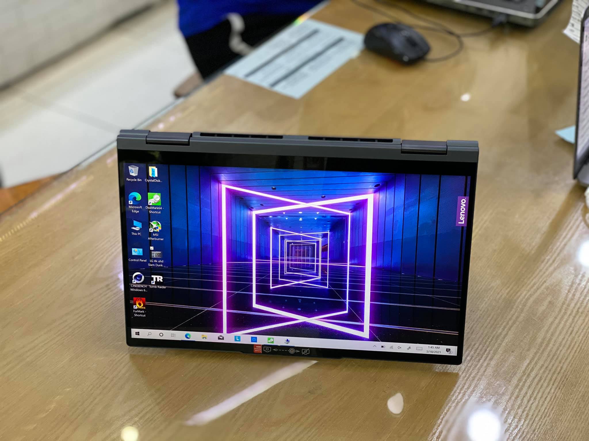 Laptop Lenovo YOGA 7I 14.jpg